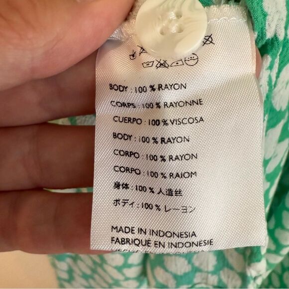 Faithfull The Brand Green and White FloralShort Sleeve Midi Dress - Picture 8 of 8